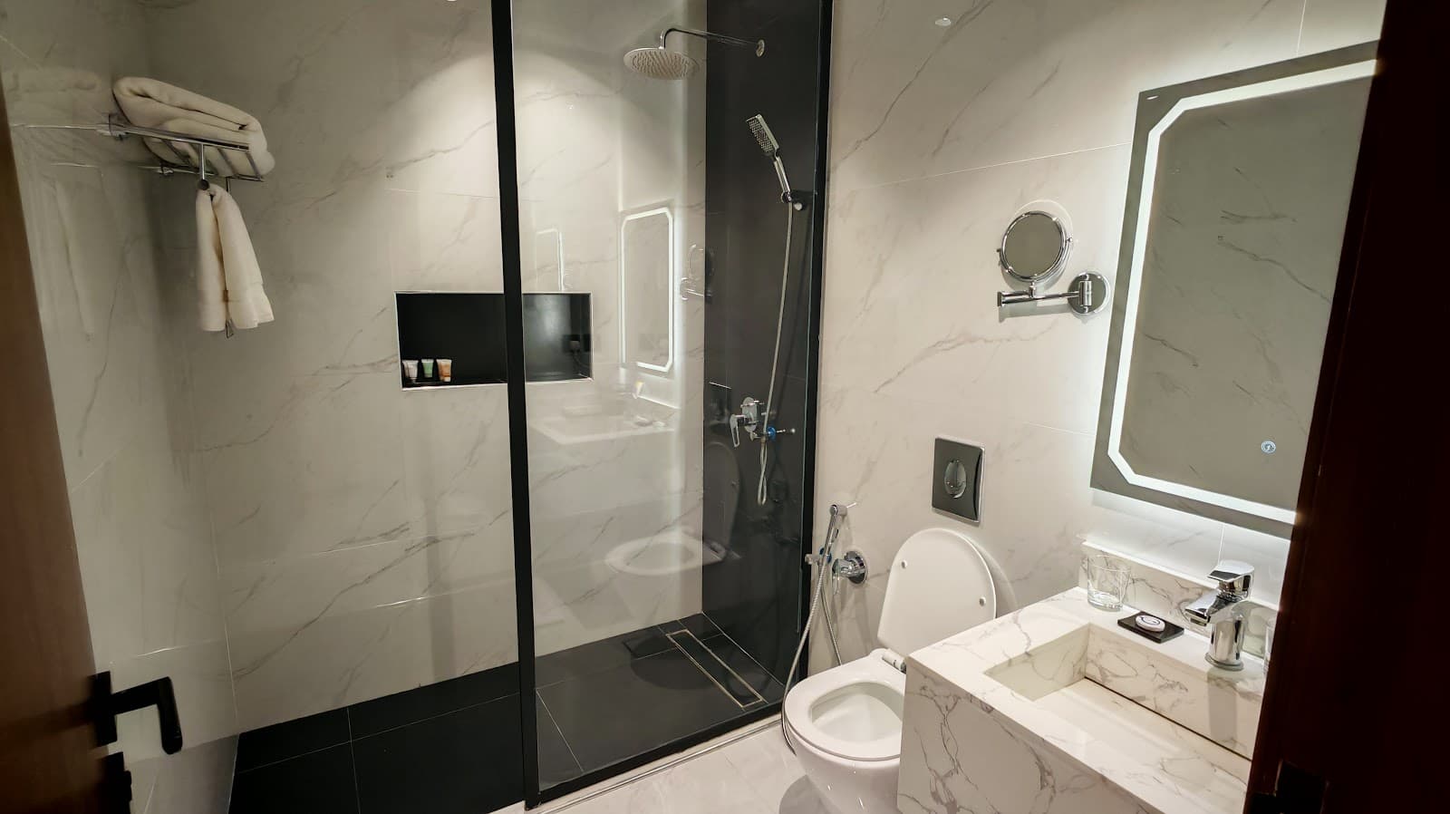 Park House Hotel Apartments — photo 4
