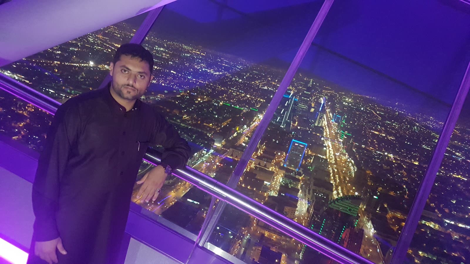 مركز المملكة – العليا — صورة ٤