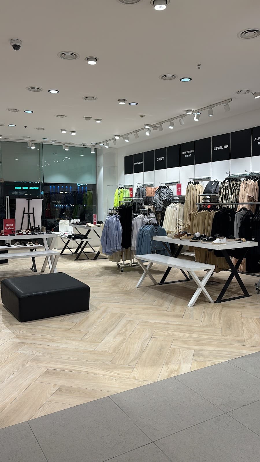 Underline outlet (DKNY , Armani, Koton, Diesel, M KORS ) — صورة ٢