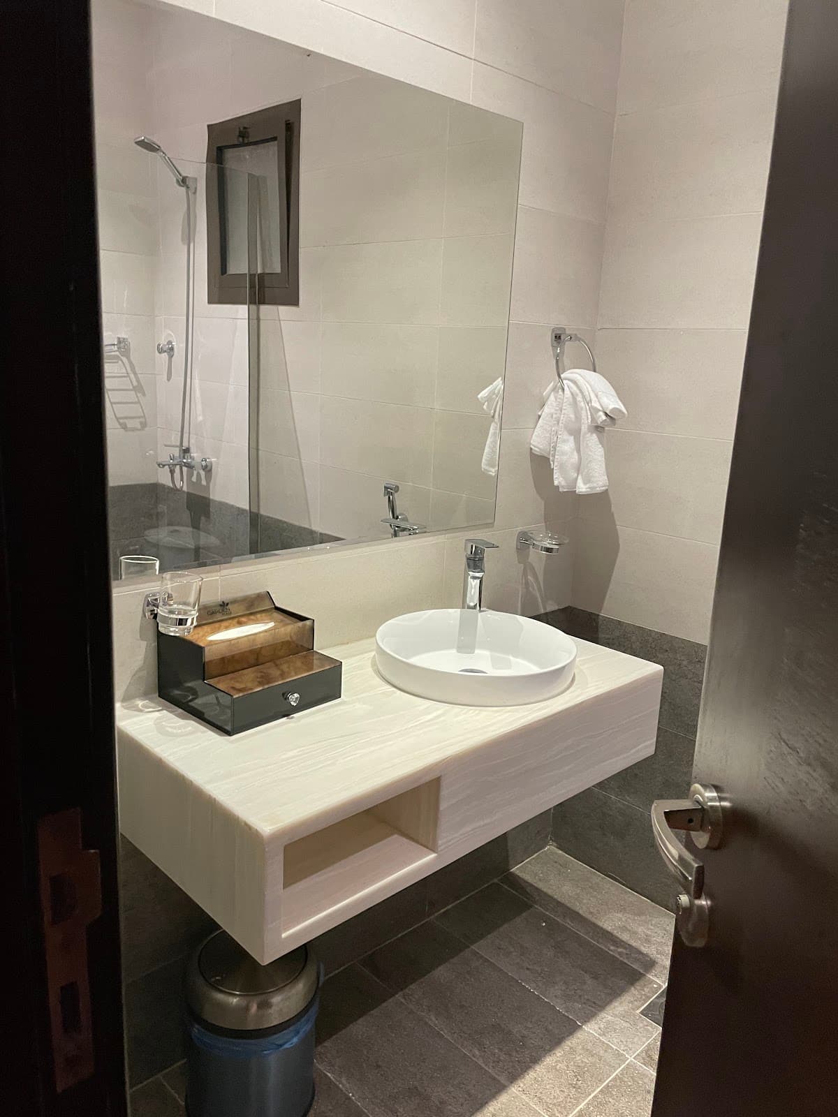 Celine Home Serviced Apartment Al Malqa — صورة ٤