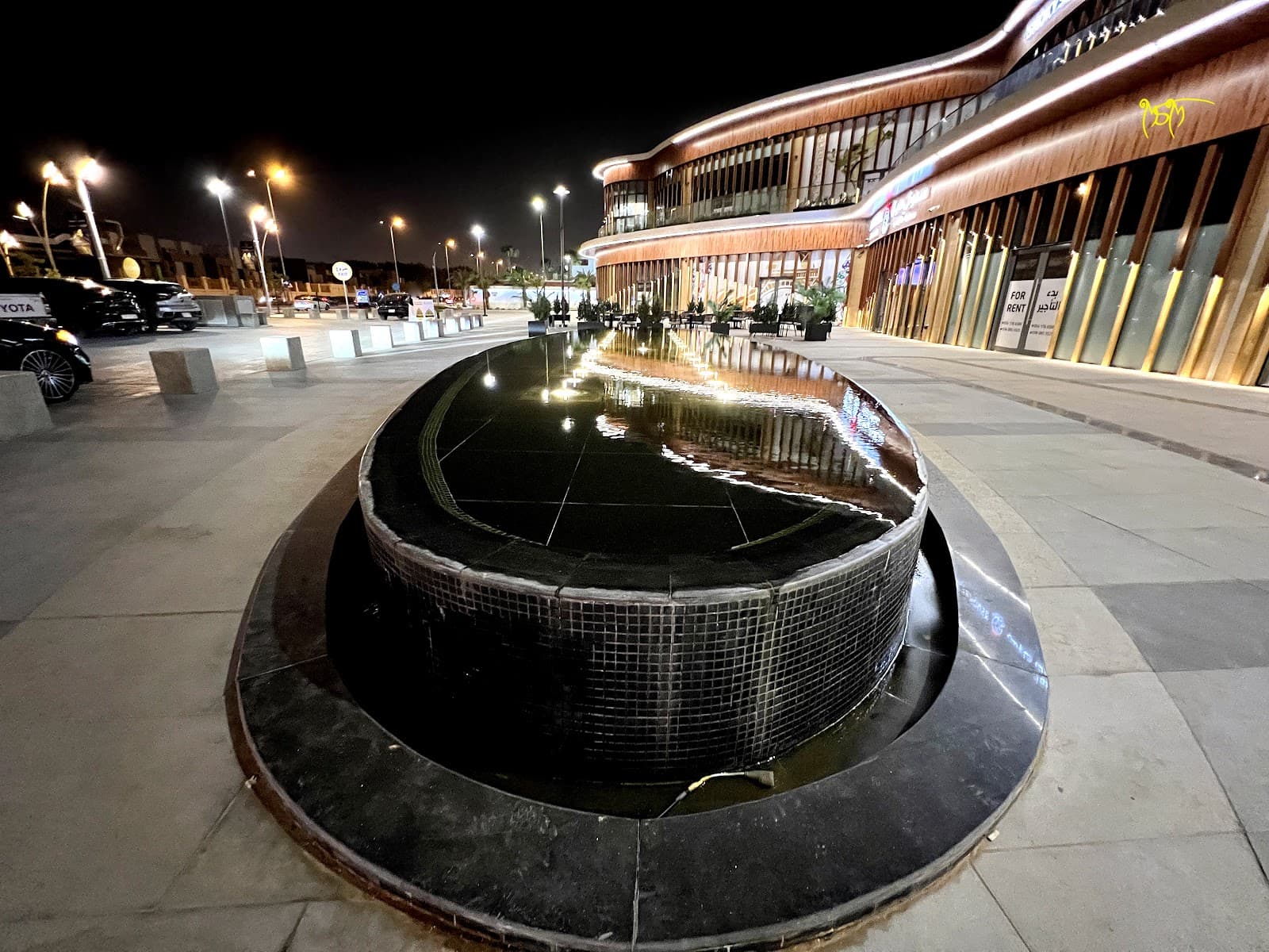 The Drop Avenue Plaza — photo 3