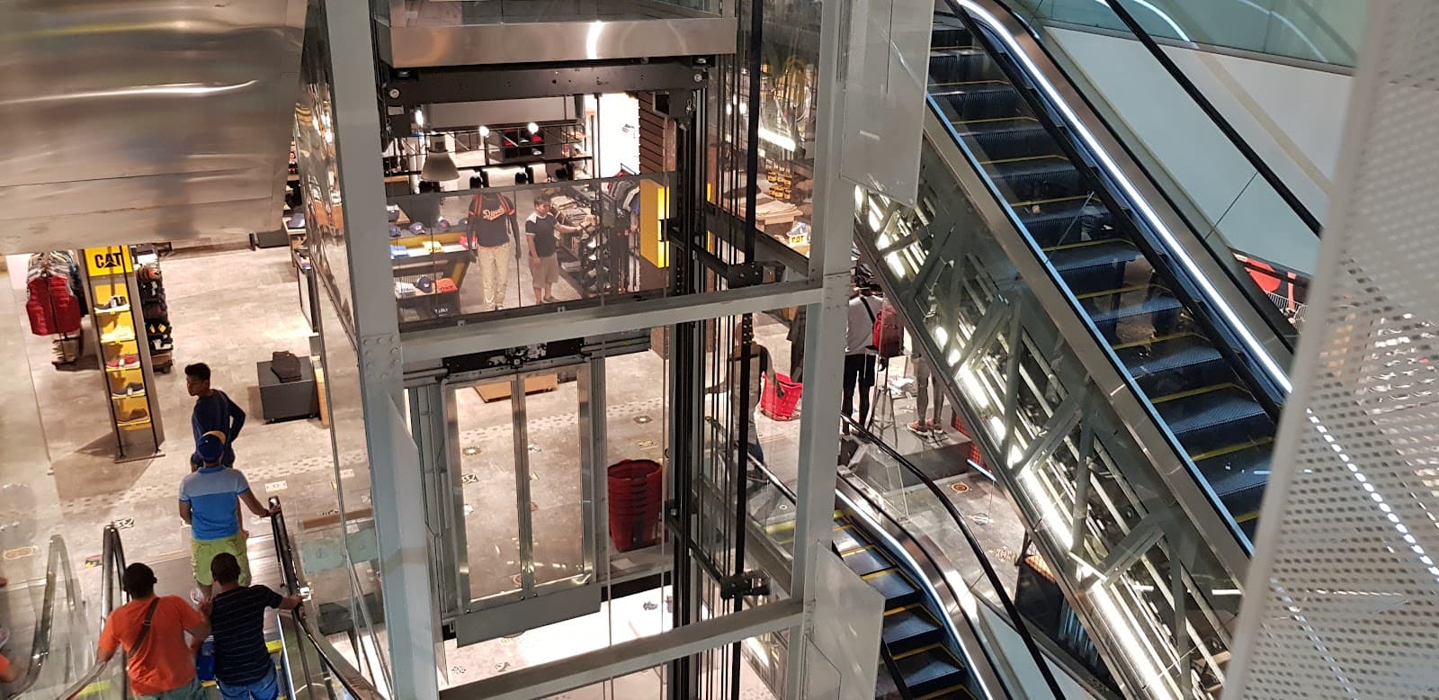 Podium Shopping centre-Al gharawi group — photo 4