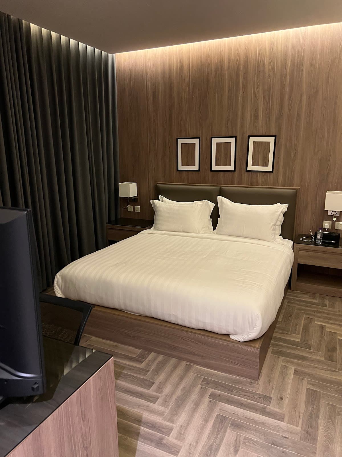 فندق لاند ووك -LAND WALK HOTEL — صورة ٤