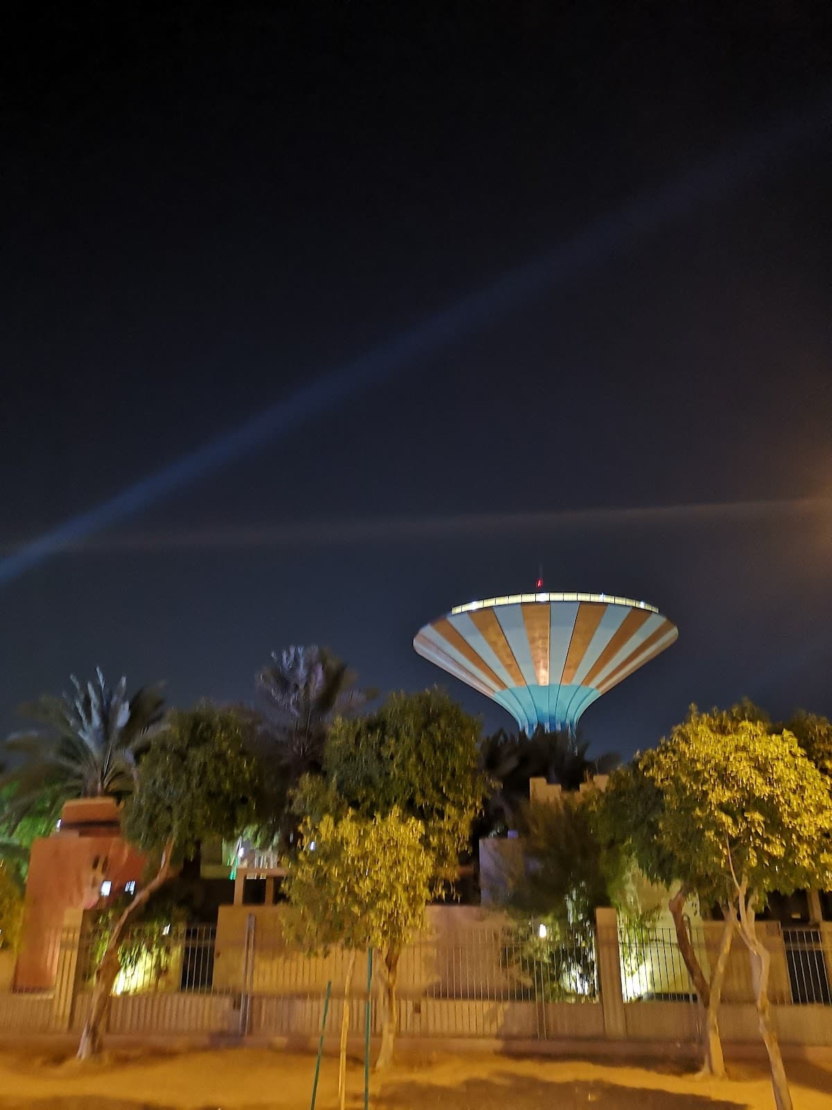 برج مياه الرياض — صورة ٣