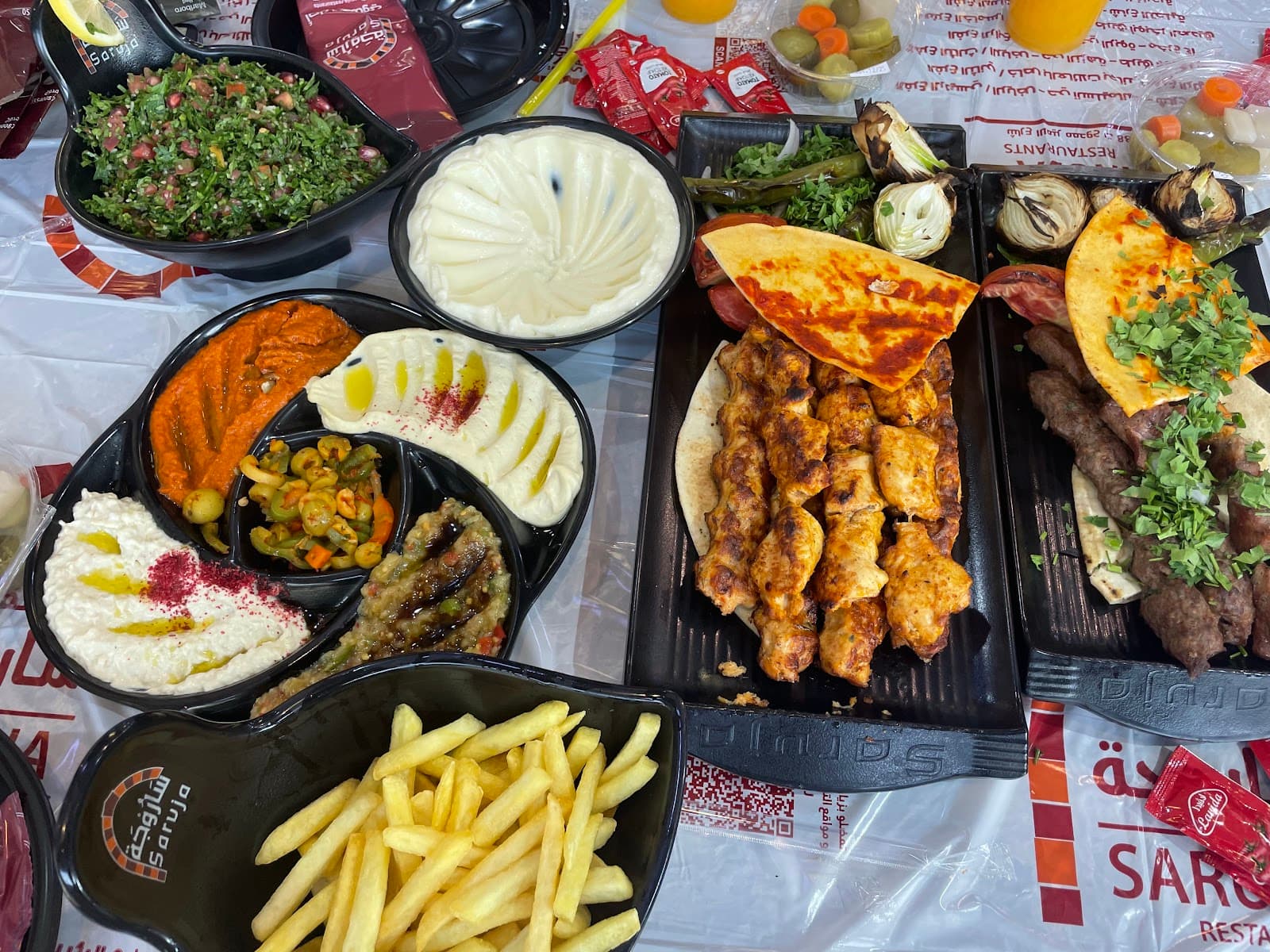 مطاعم ساروجة فرع 1 — صورة ٤