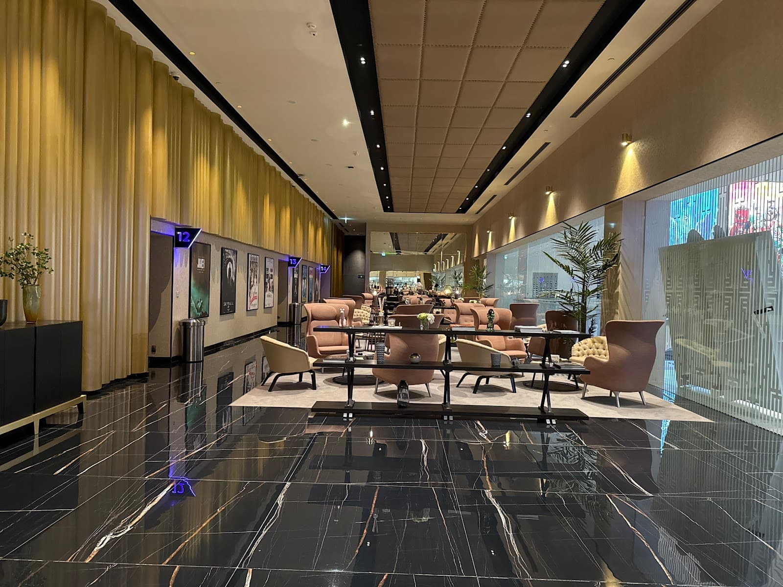 REEL CINEMAS — photo 3