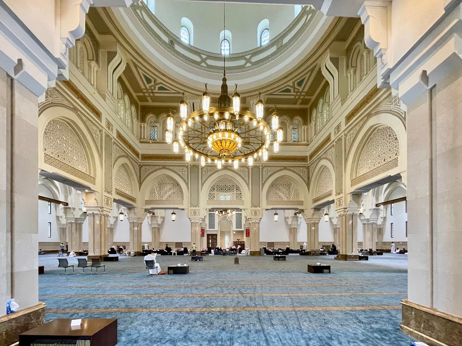 المسجد الكبير بجامعة الاميرة نورة — صورة ٢