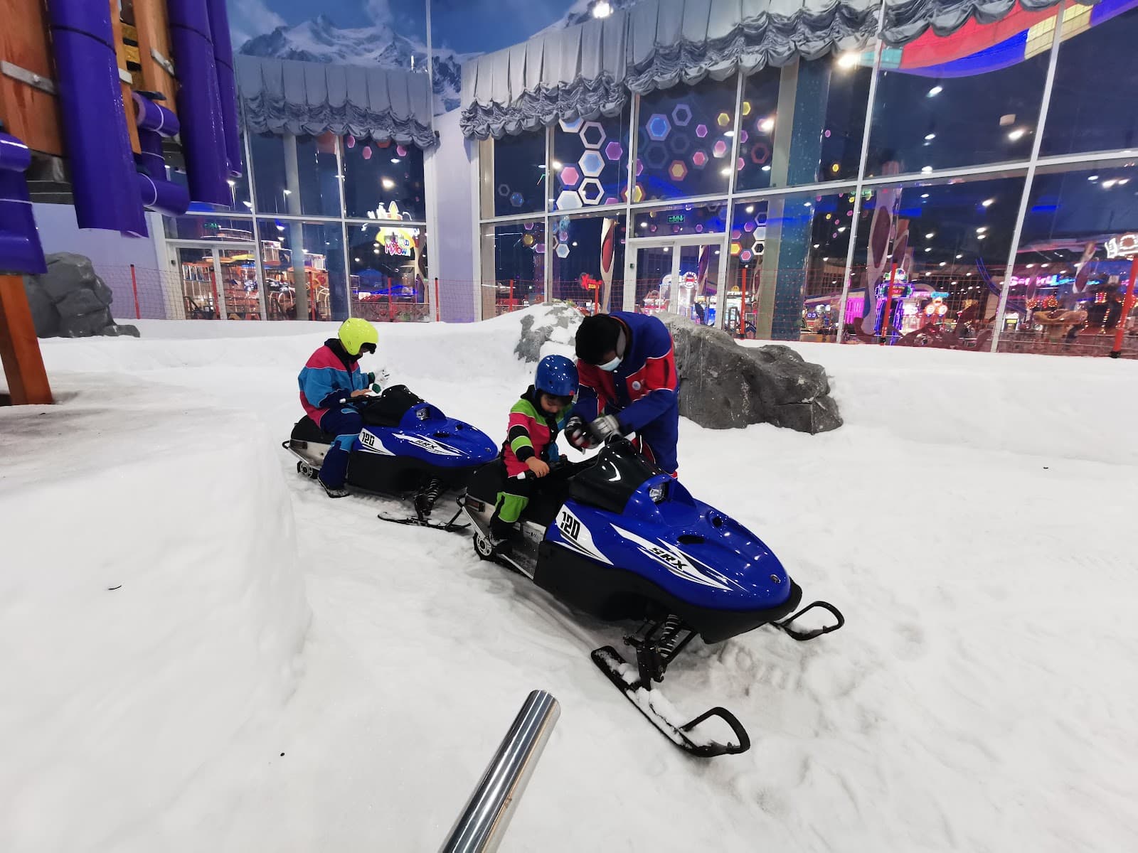 Snow City — photo 3