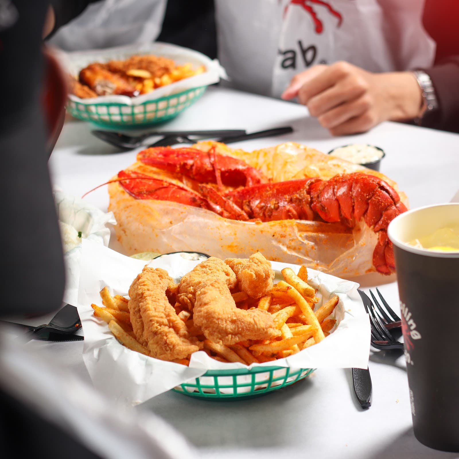 ذا بويلينق كراب | 🦀 The Boiling Crab — صورة ٢