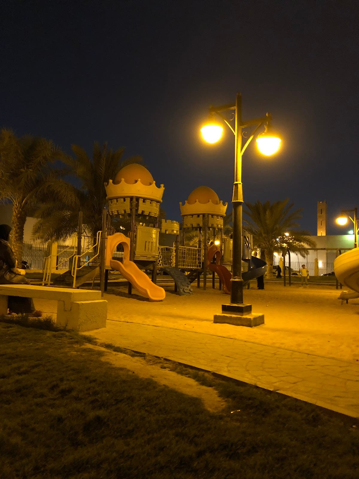 حديقة حي الحمراء الثانية — صورة ٢