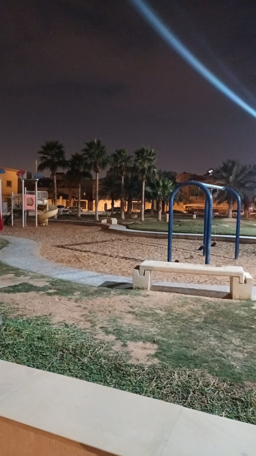 حديقة حي الحمراء الثانية — صورة ٤