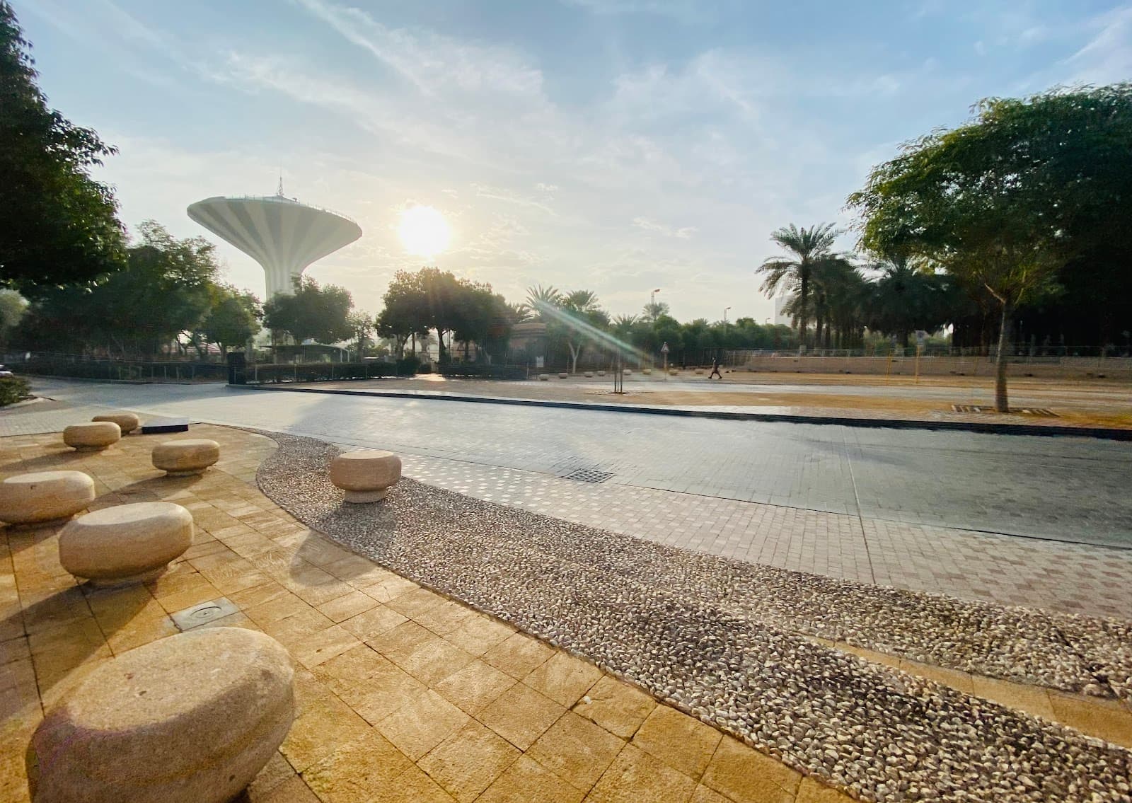 Park near Museum — صورة ٣