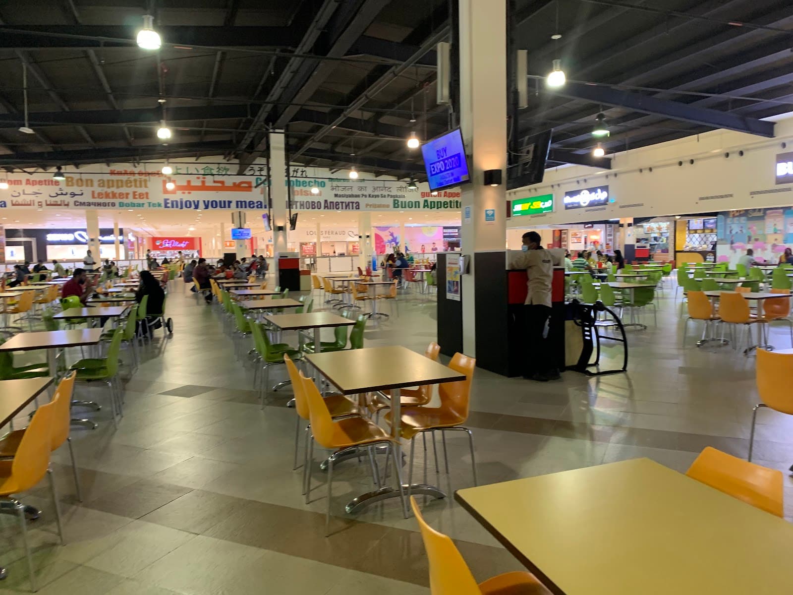 Dubai Outlet Mall — photo 3